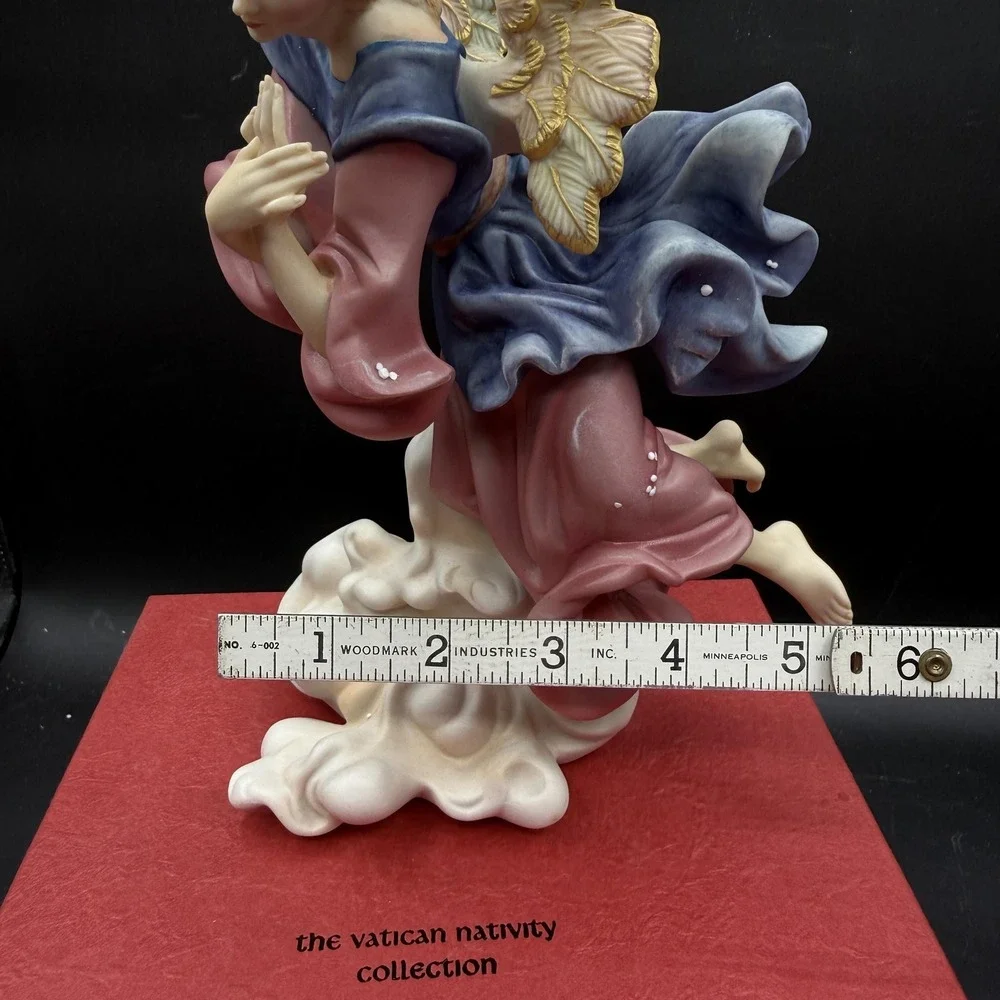 Vintage The Vatican Nativity Collection Porcelain Angel Figurine Medium Gold
